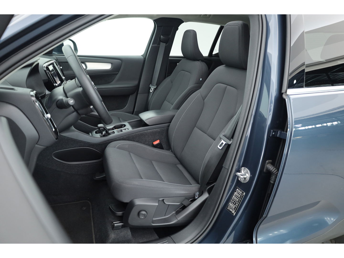 Volvo XC40 1.5 T4 Recharge Inscription Expression | Pano | 19'' | Stoel + stuurverwarming | camera |
