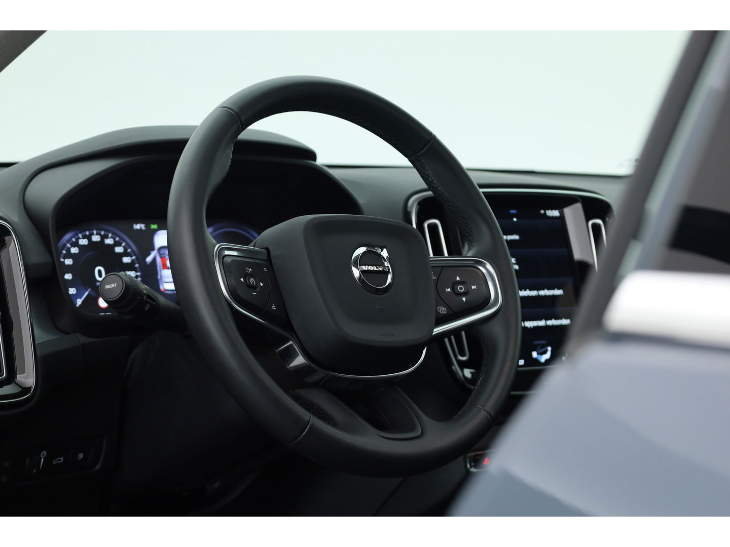 Volvo XC40 1.5 T4 Recharge Inscription Expression | Pano | 19'' | Stoel + stuurverwarming | camera |