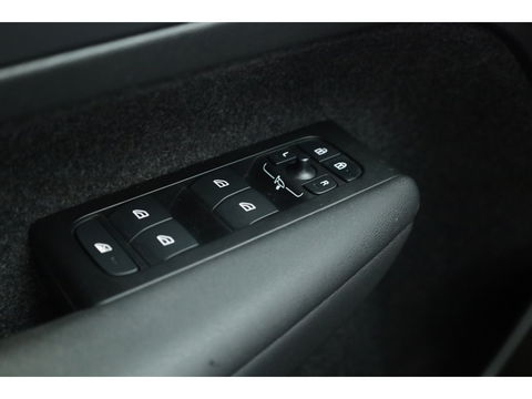 Volvo XC40 1.5 T4 Recharge Inscription Expression | Pano | 19'' | Stoel + stuurverwarming | camera |