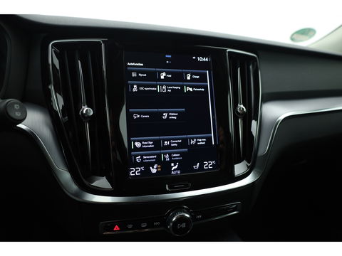 Volvo V60 2.0 T6 Recharge AWD Inscription Expression | Stuur- & 4x Stoelverw. | Camera | Apple Carplay |