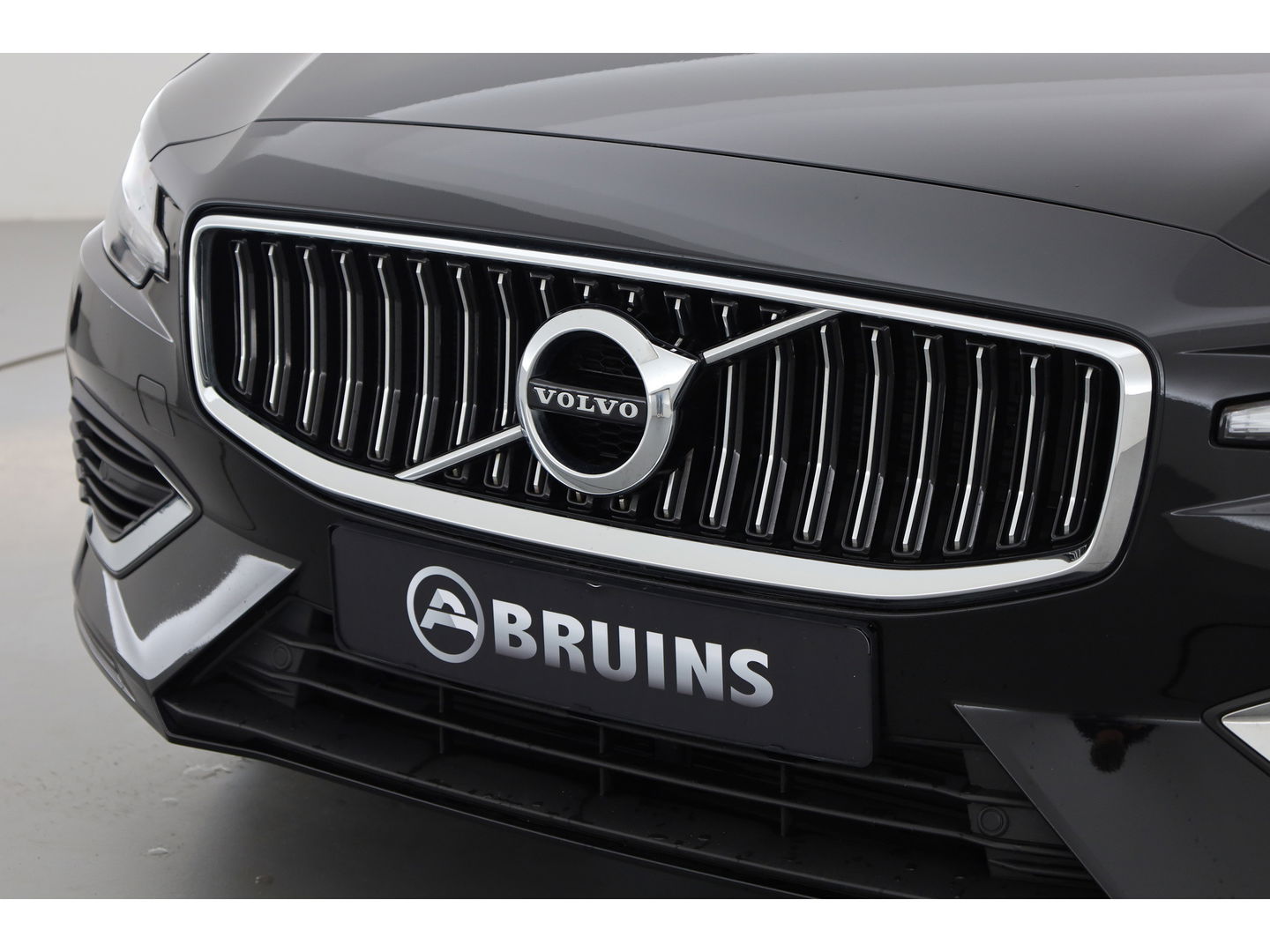 Volvo V60 2.0 T6 Recharge AWD Inscription Expression | Stuur- & 4x Stoelverw. | Camera | Apple Carplay |