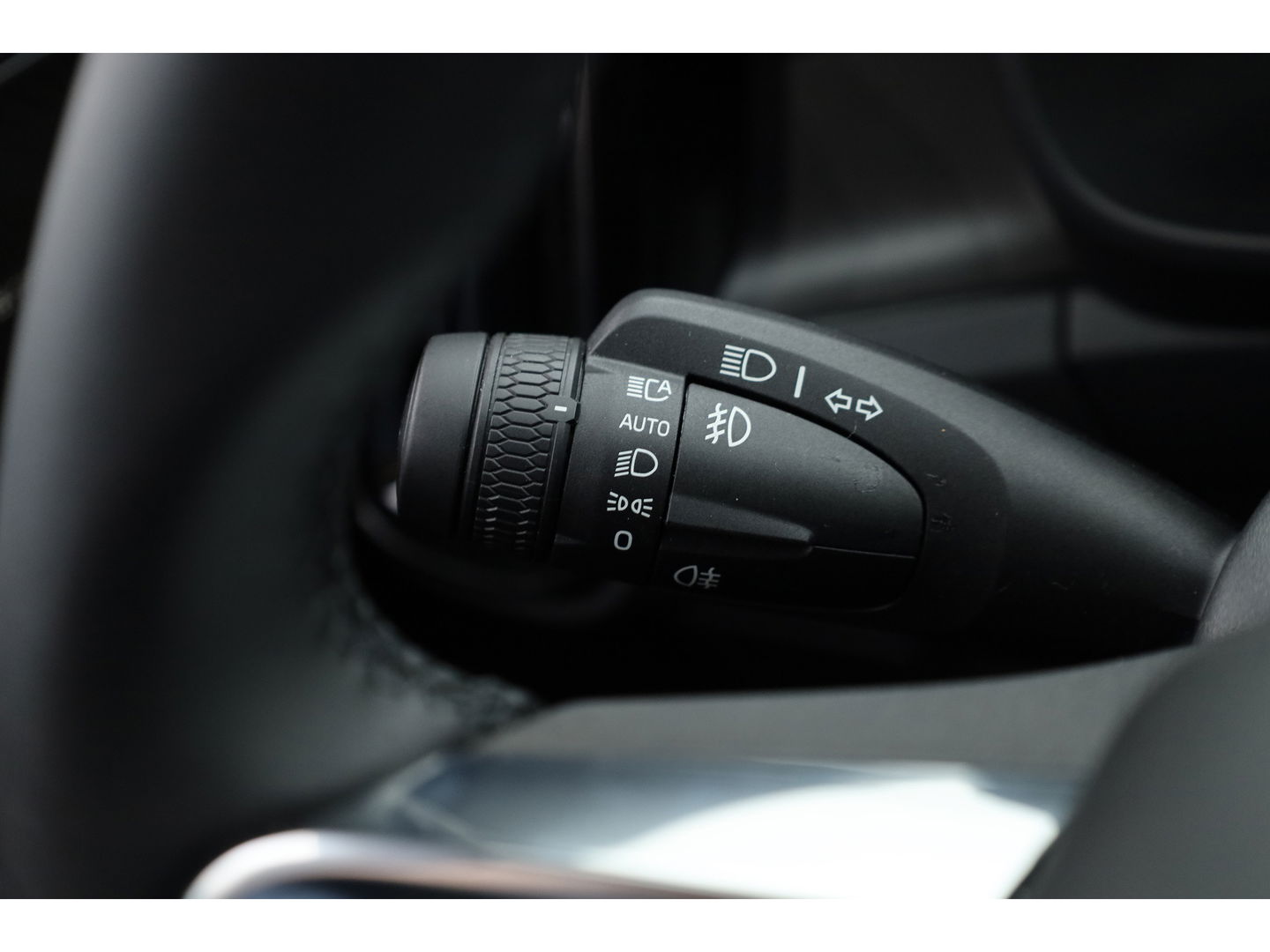 Volvo C40 Single Motor Extended Range Ultimate 82 kWh |Pixel LED | Pano | Pilot Assist | 360cam | H&K | Elek. Stoelen |