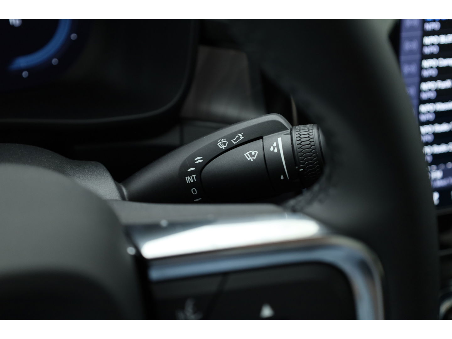 Volvo C40 Single Motor Extended Range Ultimate 82 kWh |Pixel LED | Pano | Pilot Assist | 360cam | H&K | Elek. Stoelen |