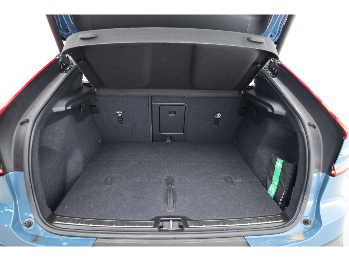 Volvo C40 Single Motor Extended Range Ultimate 82 kWh |Pixel LED | Pano | Pilot Assist | 360cam | H&K | Elek. Stoelen |