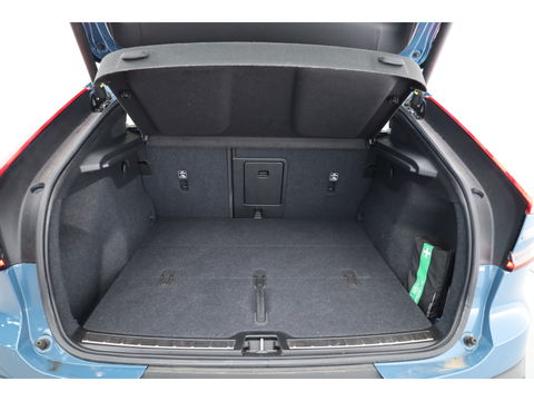 Volvo C40 Single Motor Extended Range Ultimate 82 kWh |Pixel LED | Pano | Pilot Assist | 360cam | H&K | Elek. Stoelen |