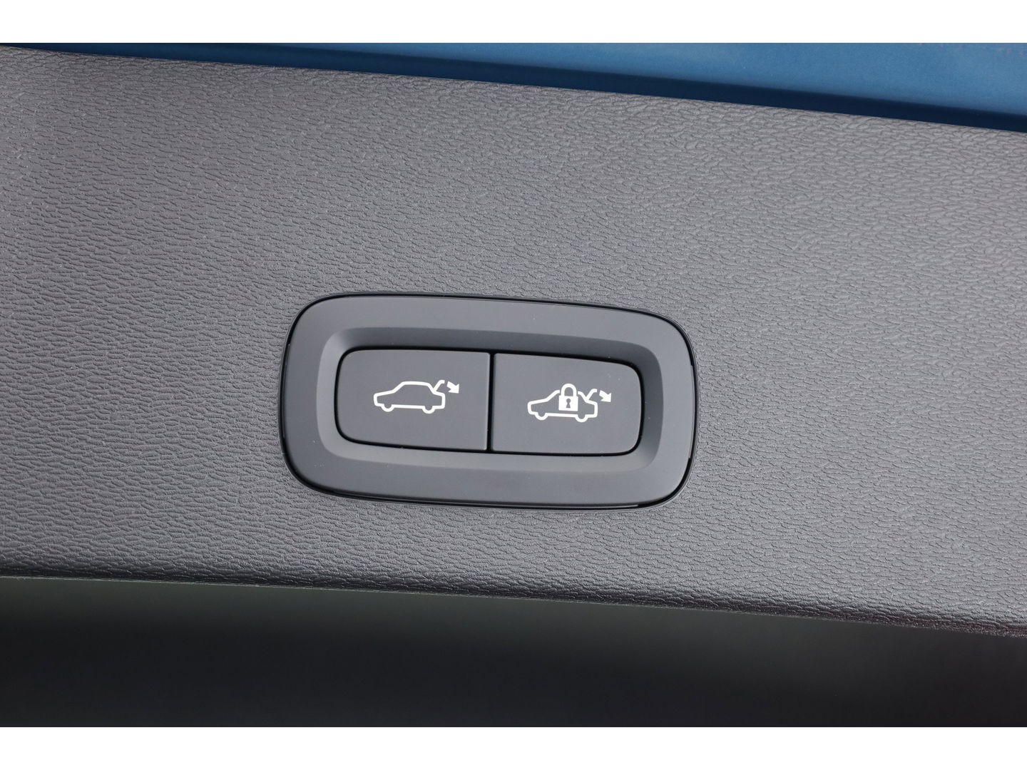 Volvo C40 Single Motor Extended Range Ultimate 82 kWh |Pixel LED | Pano | Pilot Assist | 360cam | H&K | Elek. Stoelen |