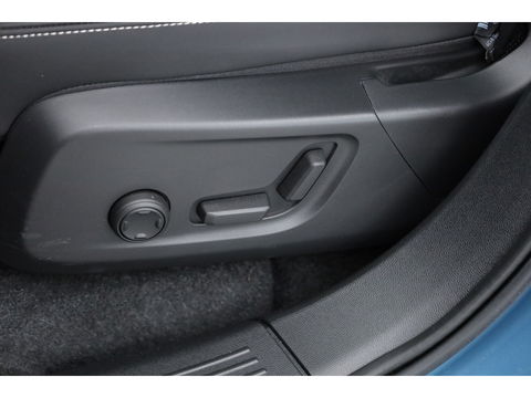 Volvo C40 Single Motor Extended Range Ultimate 82 kWh |Pixel LED | Pano | Pilot Assist | 360cam | H&K | Elek. Stoelen |