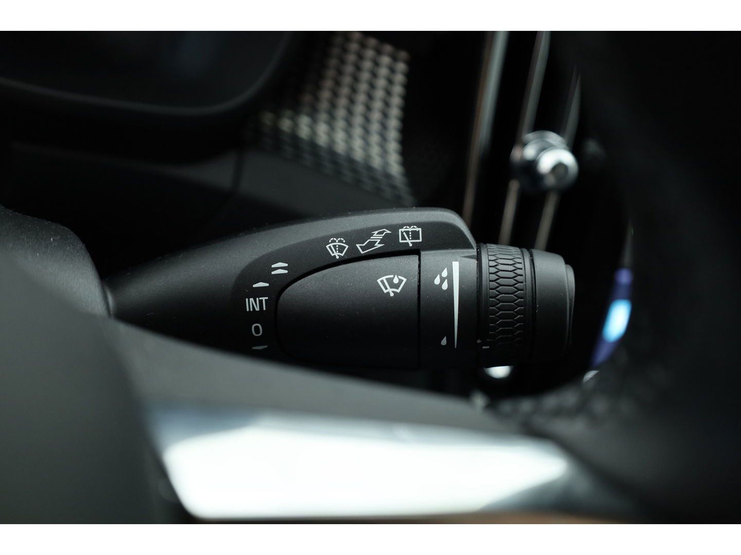 Volvo XC40 2.0 B3 Core | Elek. verst. stoelen | Stoel + stuurverw. |  Camera |