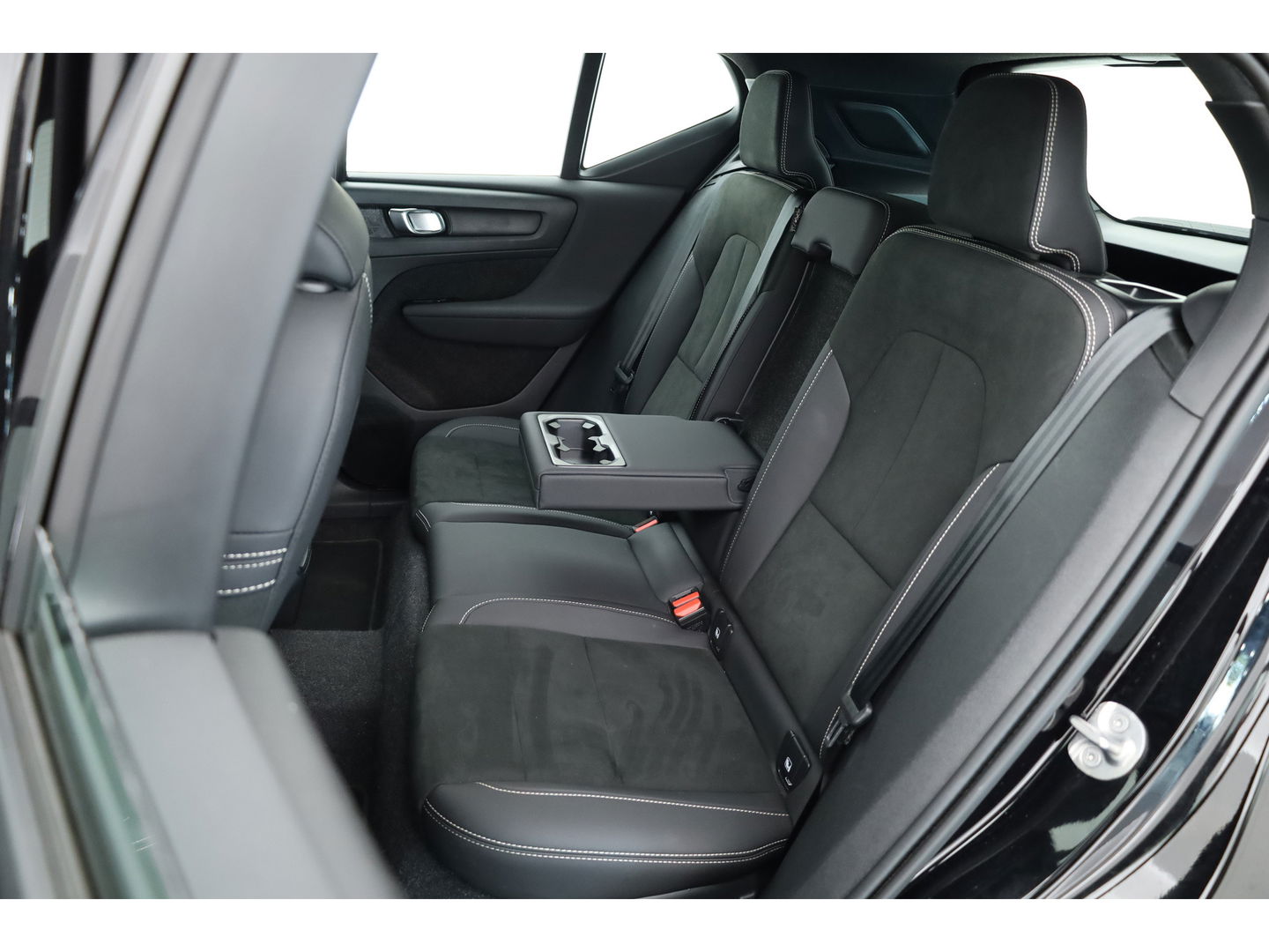 Volvo XC40 2.0 B3 Core | Elek. verst. stoelen | Stoel + stuurverw. |  Camera |