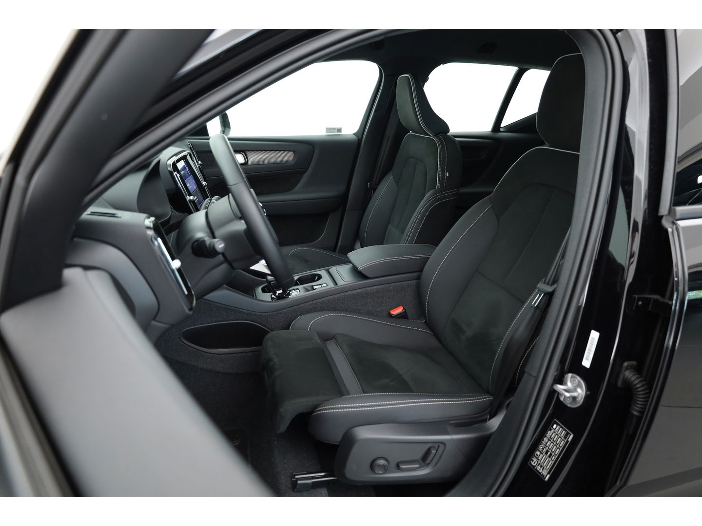 Volvo XC40 2.0 B3 Core | Elek. verst. stoelen | Stoel + stuurverw. |  Camera |