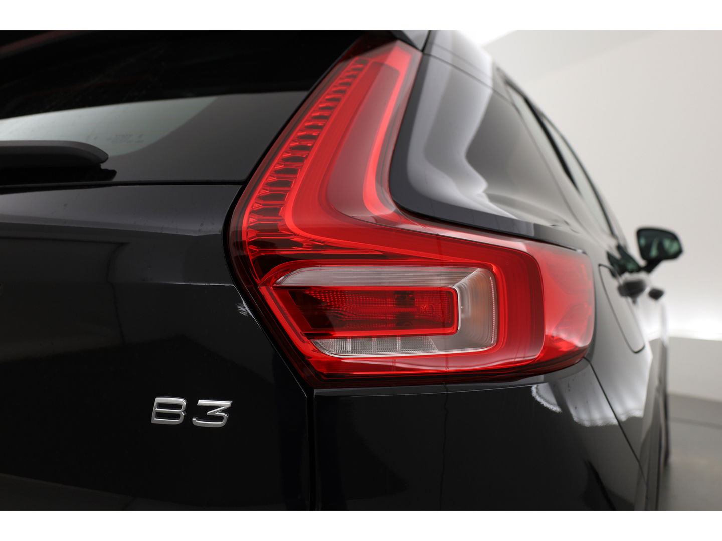 Volvo XC40 2.0 B3 Core | Elek. verst. stoelen | Stoel + stuurverw. |  Camera |