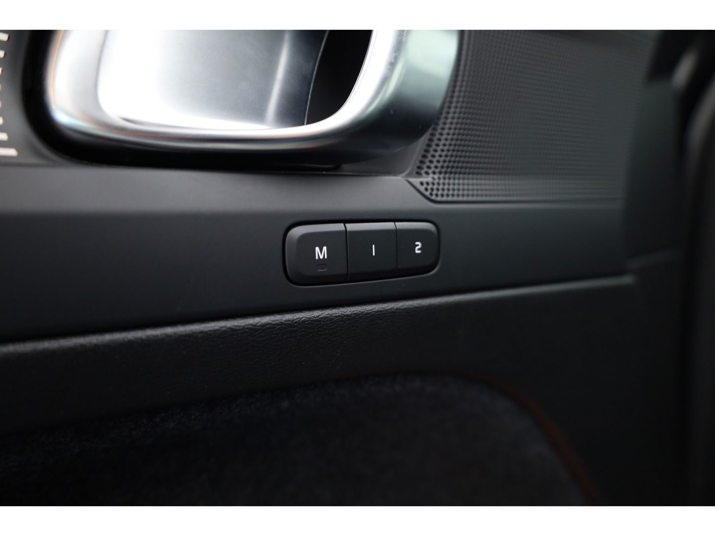 Volvo XC40 2.0 B3 Core | Elek. verst. stoelen | Stoel + stuurverw. |  Camera |