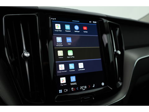 Volvo XC60 2.0 T6 Plug-in hybrid AWD Plus Dark | Luchtvering | Trekhaak | H&K Audio | 360 camera |