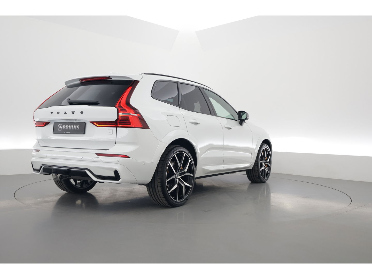 Volvo XC60 2.0 T8 AWD Polestar Engineered | Full Option | Bowers & Wilkins | 22'' | Trekhaak | Öhlins | 360 camera |