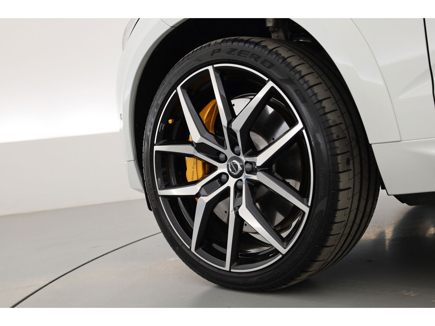 Volvo XC60 2.0 T8 AWD Polestar Engineered | Full Option | Bowers & Wilkins | 22'' | Trekhaak | Öhlins | 360 camera |