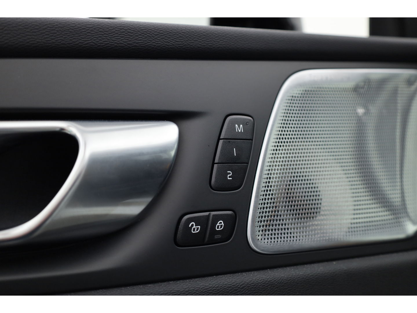 Volvo XC60 2.0 T8 AWD Polestar Engineered | Full Option | Bowers & Wilkins | 22'' | Trekhaak | Öhlins | 360 camera |