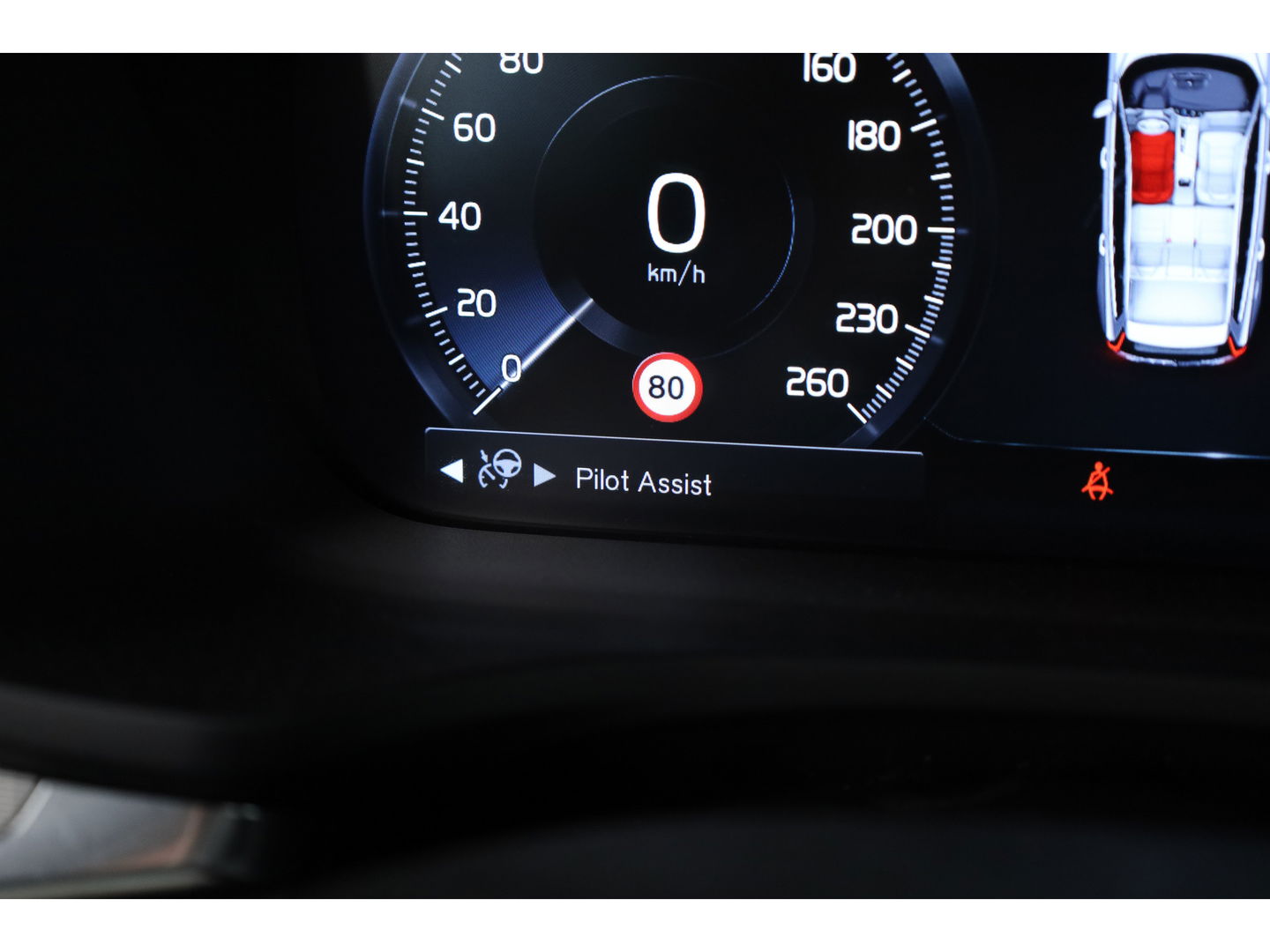 Volvo V60 2.0 B4 R-Design | Pano-dak | Head-up | 360 camera | H&K Audio | ACC | Blis |