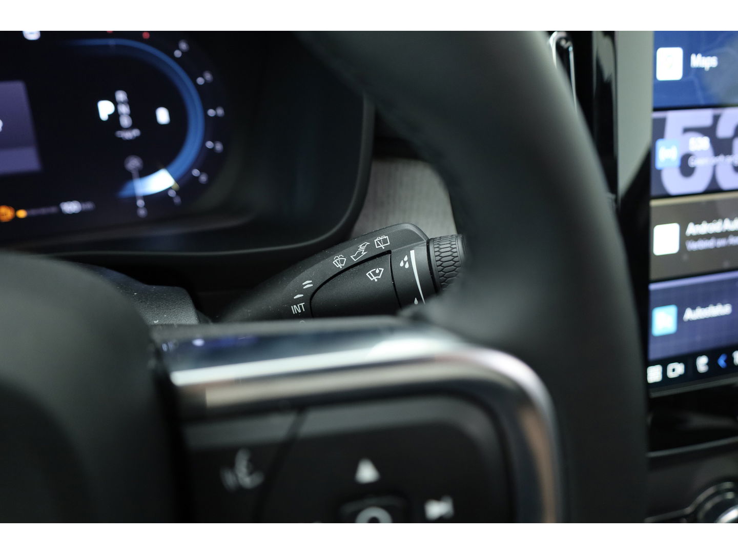 Volvo XC40 2.0 B4 Ultra Dark | Pano | Matrix LED | 360cam | 21'' | Pilot Assist | H&K
