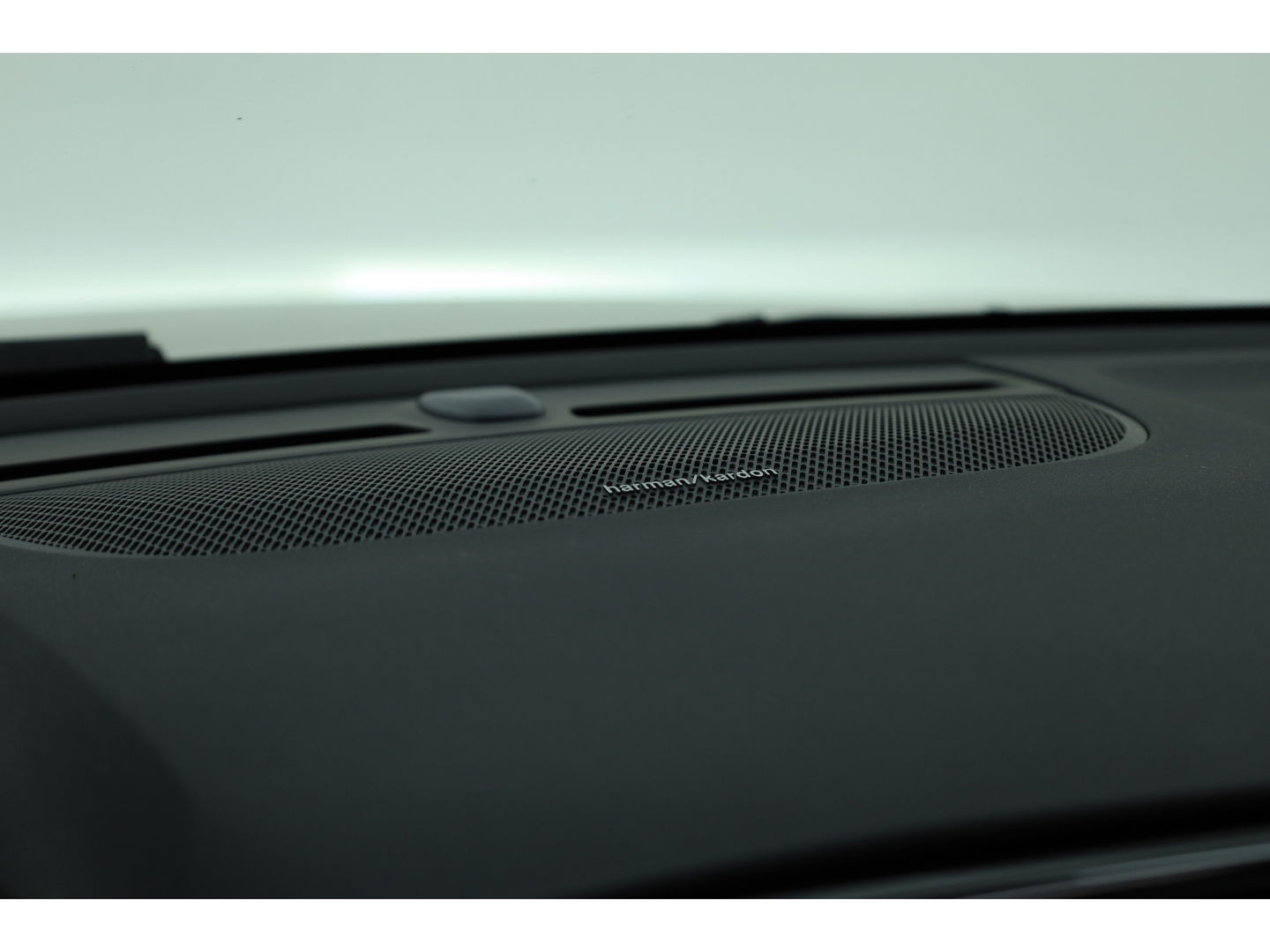 Volvo XC40 2.0 B4 Ultra Dark | Pano | Matrix LED | 360cam | 21'' | Pilot Assist | H&K