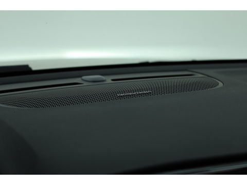 Volvo XC40 2.0 B4 Ultra Dark | Pano | Matrix LED | 360cam | 21'' | Pilot Assist | H&K