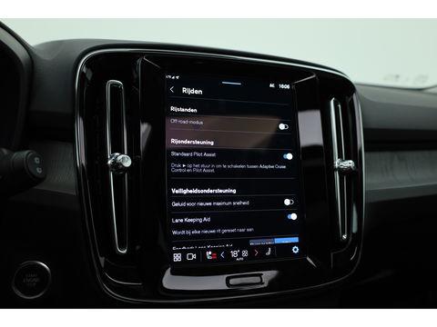 Volvo XC40 2.0 B4 Ultra Dark | Pano | Matrix LED | 360cam | 21'' | Pilot Assist | H&K