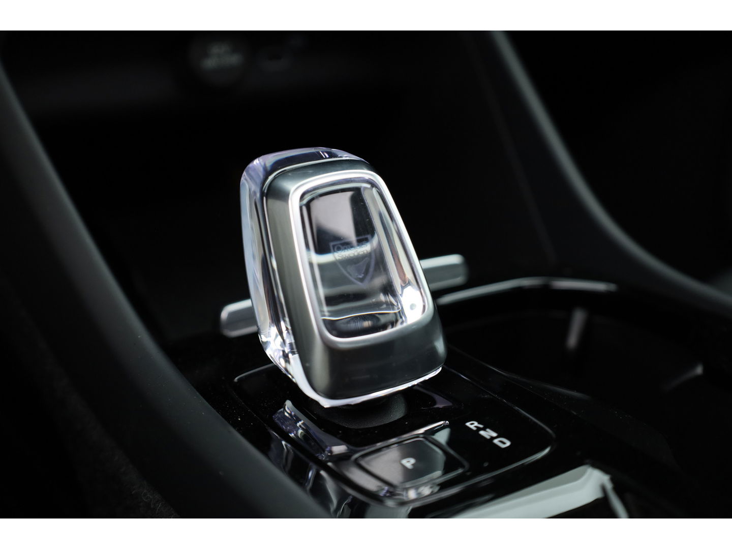 Volvo XC40 2.0 B4 Ultra Dark | Pano | Matrix LED | 360cam | 21'' | Pilot Assist | H&K