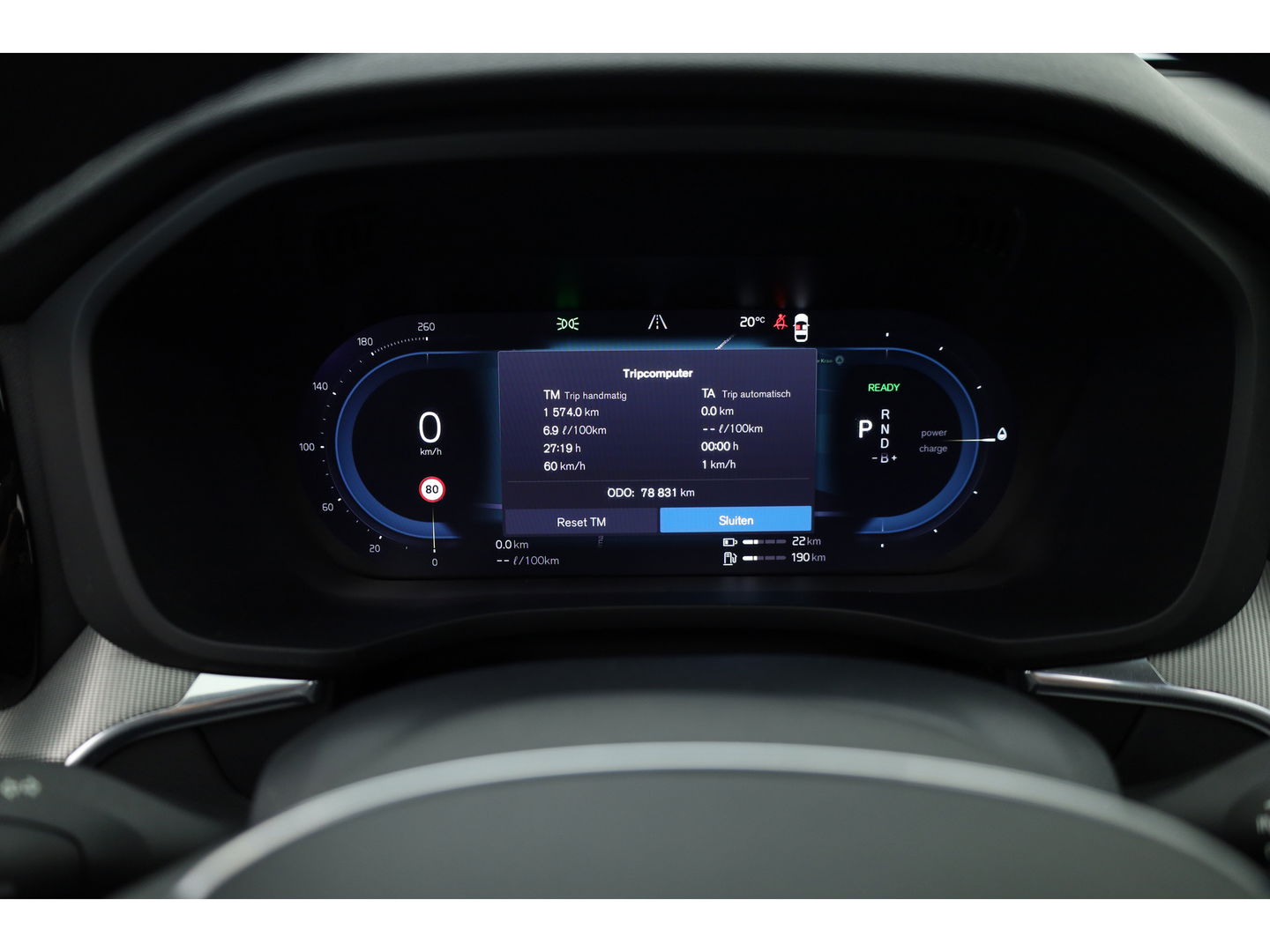 Volvo XC60 2.0 T8 Plug-in hybrid AWD Ultimate Dark | Luchtvering | Pano | B&W audio  | Head-up | Trekhaak | 360 camera