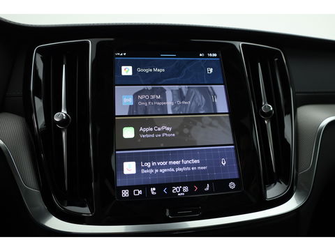 Volvo V60 2.0 T8 Plug-in hybrid AWD Ultra Dark | Pano-dak | Head-up | 360 camera | Trekhaak | H&K Audio |