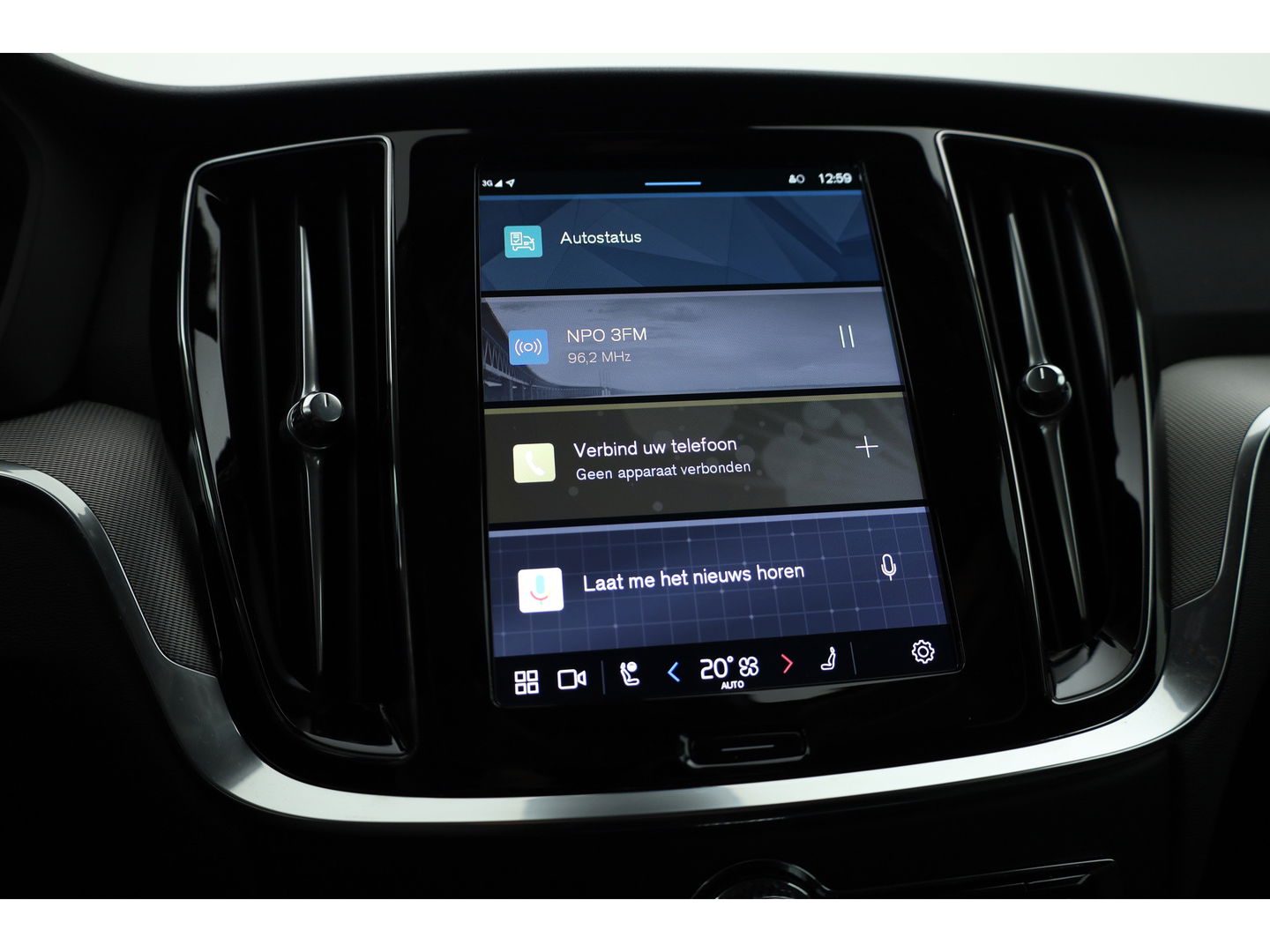 Volvo V60 T6 Recharge Plus Bright | Trekhaak | 360 camera | 4x stoel- + stuurverw. | H&K audo |
