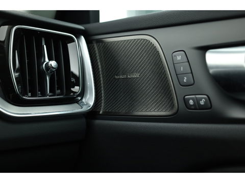Volvo V60 T6 Recharge Plus Bright | Trekhaak | 360 camera | 4x stoel- + stuurverw. | H&K audo |