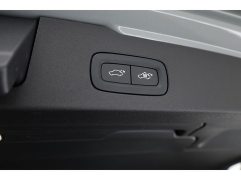 Volvo V60 T6 Recharge Plus Bright | Trekhaak | 360 camera | 4x stoel- + stuurverw. | H&K audo |