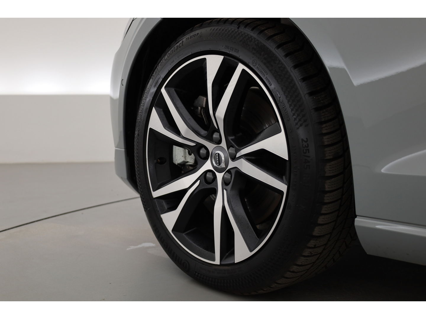 Volvo V60 T6 Recharge Plus Bright | Trekhaak | 360 camera | 4x stoel- + stuurverw. | H&K audo |