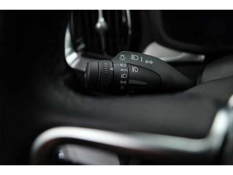 Volvo V60 T6 Recharge Plus Bright | Trekhaak | 360 camera | 4x stoel- + stuurverw. | H&K audo |