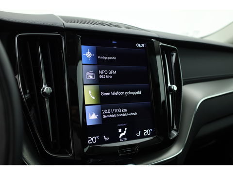 Volvo XC60 2.0 T6 Plug-in hybrid AWD Inscription | Pano-dak | Trekhaak | Head-up | H&K audio | 360 camera | Stuur+Stoelverw. + koeling |