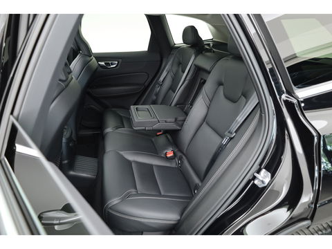 Volvo XC60 2.0 T6 Plug-in hybrid AWD Inscription | Pano-dak | Trekhaak | Head-up | H&K audio | 360 camera | Stuur+Stoelverw. + koeling |