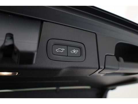 Volvo XC60 2.0 T6 Plug-in hybrid AWD Inscription | Pano-dak | Trekhaak | Head-up | H&K audio | 360 camera | Stuur+Stoelverw. + koeling |