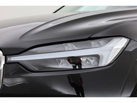Volvo XC60 2.0 T6 Plug-in hybrid AWD Inscription | Pano-dak | Trekhaak | Head-up | H&K audio | 360 camera | Stuur+Stoelverw. + koeling |