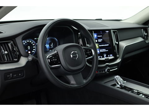 Volvo XC60 2.0 T6 Plug-in hybrid AWD Inscription | Pano-dak | Trekhaak | Head-up | H&K audio | 360 camera | Stuur+Stoelverw. + koeling |