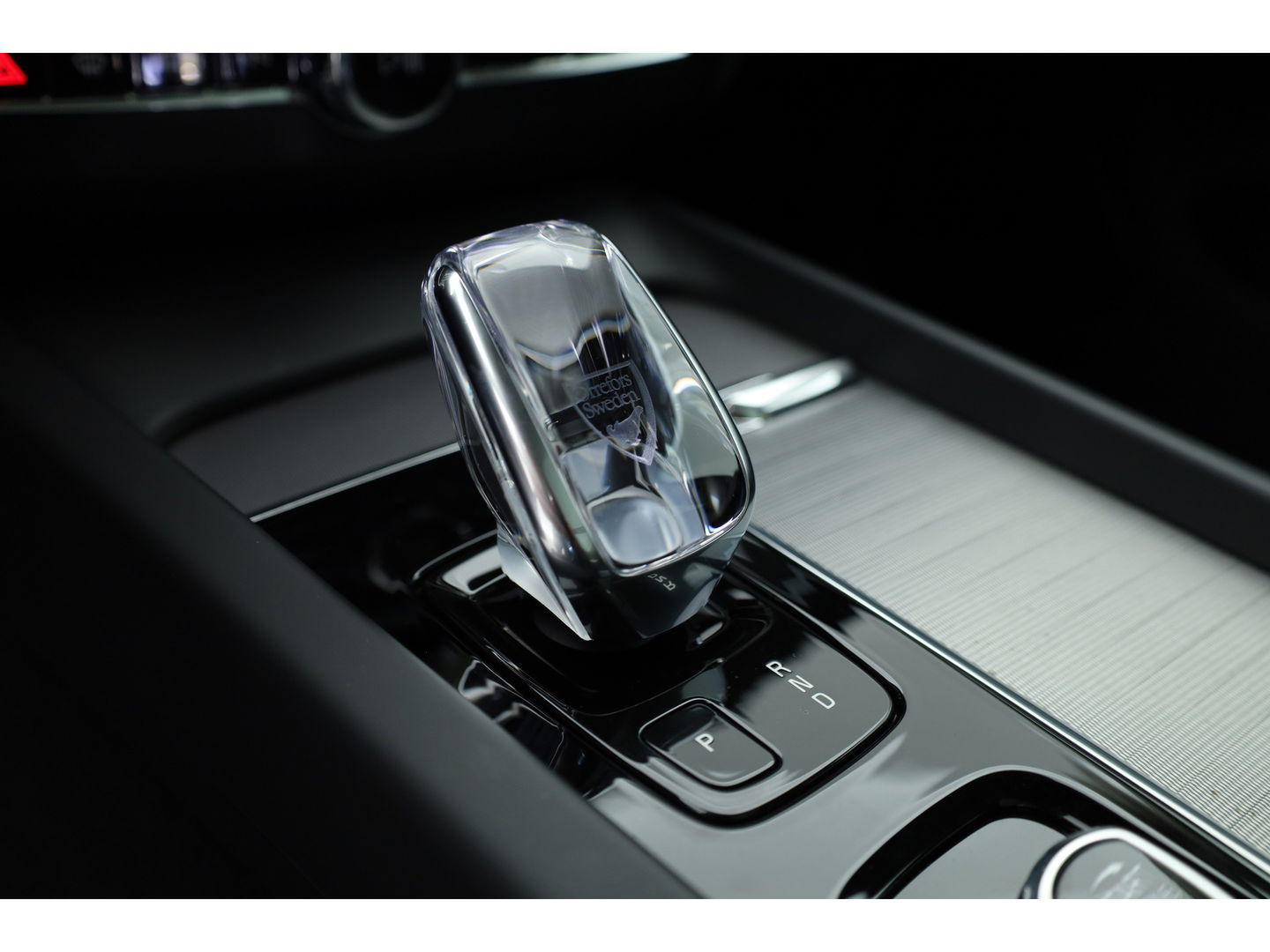 Volvo XC60 2.0 T6 Plug-in hybrid AWD Inscription | Pano-dak | Trekhaak | Head-up | H&K audio | 360 camera | Stuur+Stoelverw. + koeling |