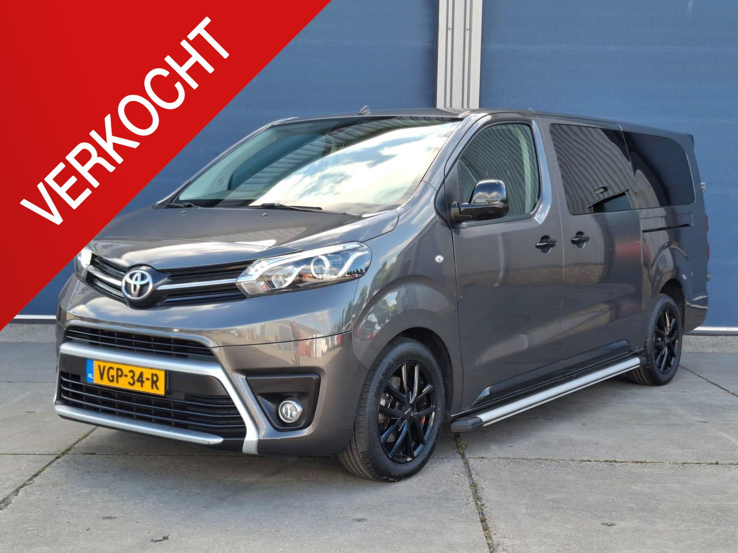 Toyota ProAce Worker 2.0 D-4D Black Line Long DC DUBBEL CABINE / LEER / STOELVERWARMING / CAMERA / DUBBELE SCHUIFDEUR
