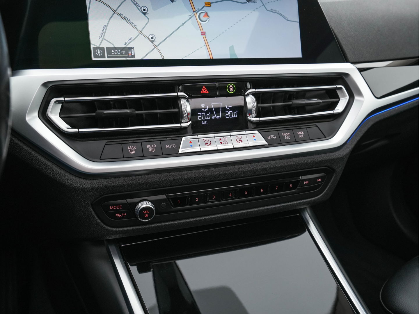 BMW 3-serie 320i Executive Edition Sport-Line Aut. *PANO | LEATHER-MICROFIBRE | FULL-LED | DIGI-COCKPIT | SPORT-SEATS | HIFI-SOUND | NAVI-FULLMAP | AMBIENT-LIGHT | ECC | CARPLAY | DAB | PDC | CRUISE | 17''ALU*