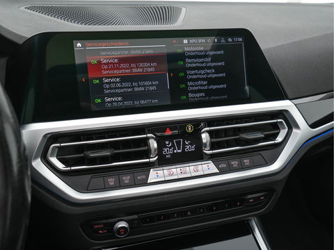 BMW 3-serie 320i Executive Edition Sport-Line Aut. *PANO | LEATHER-MICROFIBRE | FULL-LED | DIGI-COCKPIT | SPORT-SEATS | HIFI-SOUND | NAVI-FULLMAP | AMBIENT-LIGHT | ECC | CARPLAY | DAB | PDC | CRUISE | 17''ALU*