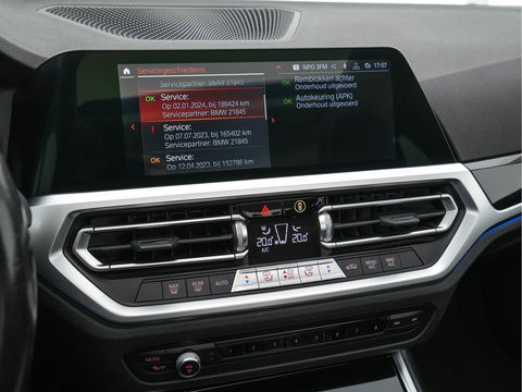 BMW 3-serie 320i Executive Edition Sport-Line Aut. *PANO | LEATHER-MICROFIBRE | FULL-LED | DIGI-COCKPIT | SPORT-SEATS | HIFI-SOUND | NAVI-FULLMAP | AMBIENT-LIGHT | ECC | CARPLAY | DAB | PDC | CRUISE | 17''ALU*