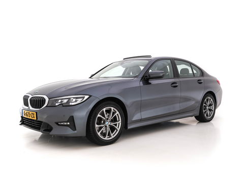 BMW 3-serie 320i Executive Edition Sport-Line Aut. *PANO | LEATHER-MICROFIBRE | FULL-LED | DIGI-COCKPIT | SPORT-SEATS | HIFI-SOUND | NAVI-FULLMAP | AMBIENT-LIGHT | ECC | CARPLAY | DAB | PDC | CRUISE | 17''ALU*