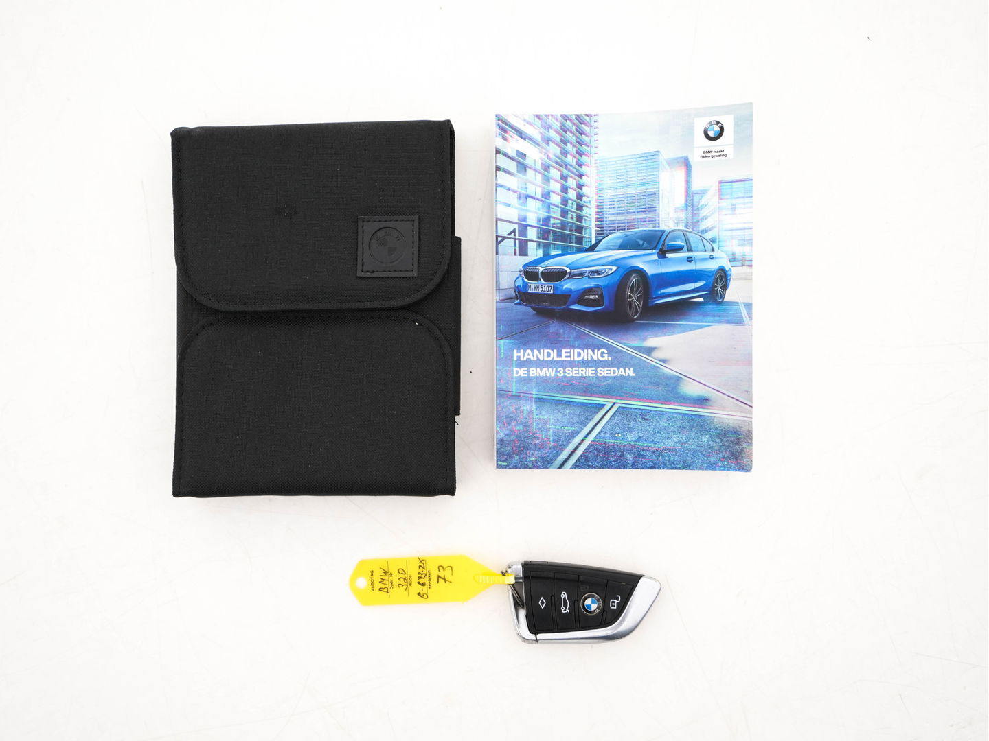 BMW 3-serie 320i Executive Edition Sport-Line Aut. *PANO | LEATHER-MICROFIBRE | FULL-LED | DIGI-COCKPIT | SPORT-SEATS | HIFI-SOUND | NAVI-FULLMAP | AMBIENT-LIGHT | ECC | CARPLAY | DAB | PDC | CRUISE | 17''ALU*