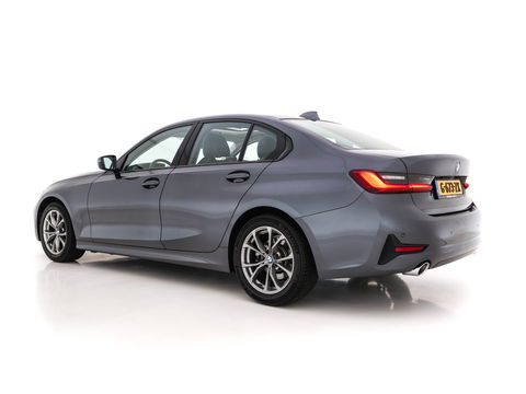 BMW 3-serie 320i Executive Edition Sport-Line Aut. *PANO | LEATHER-MICROFIBRE | FULL-LED | DIGI-COCKPIT | SPORT-SEATS | HIFI-SOUND | NAVI-FULLMAP | AMBIENT-LIGHT | ECC | CARPLAY | DAB | PDC | CRUISE | 17''ALU*