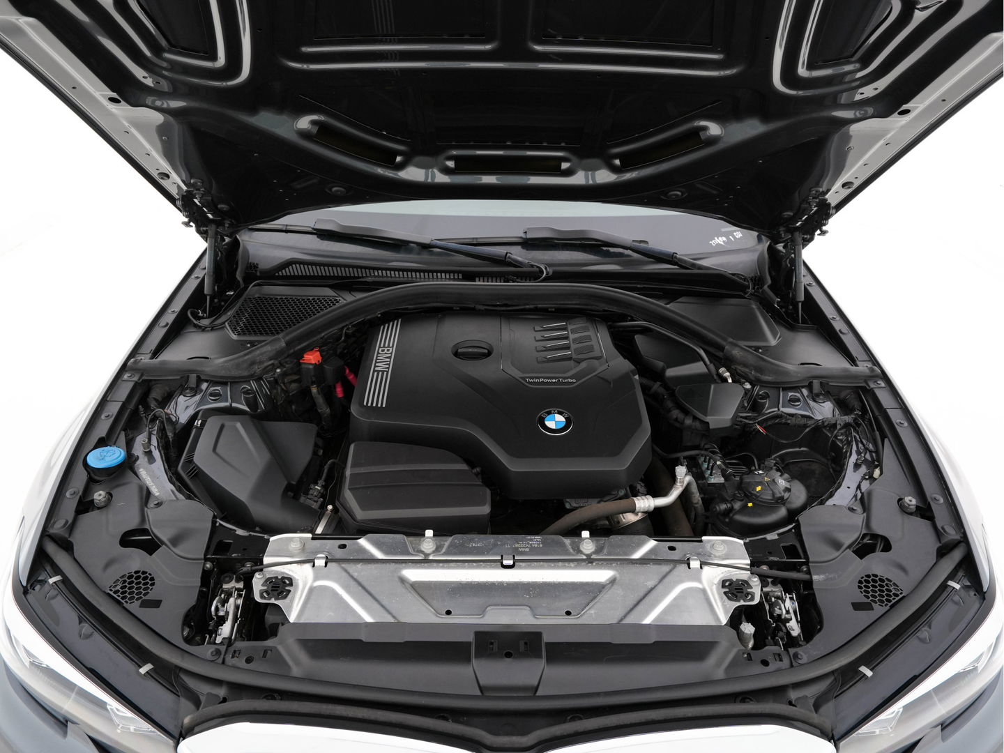 BMW 3-serie 320i Executive Edition Sport-Line Aut. *PANO | LEATHER-MICROFIBRE | FULL-LED | DIGI-COCKPIT | SPORT-SEATS | HIFI-SOUND | NAVI-FULLMAP | AMBIENT-LIGHT | ECC | CARPLAY | DAB | PDC | CRUISE | 17''ALU*