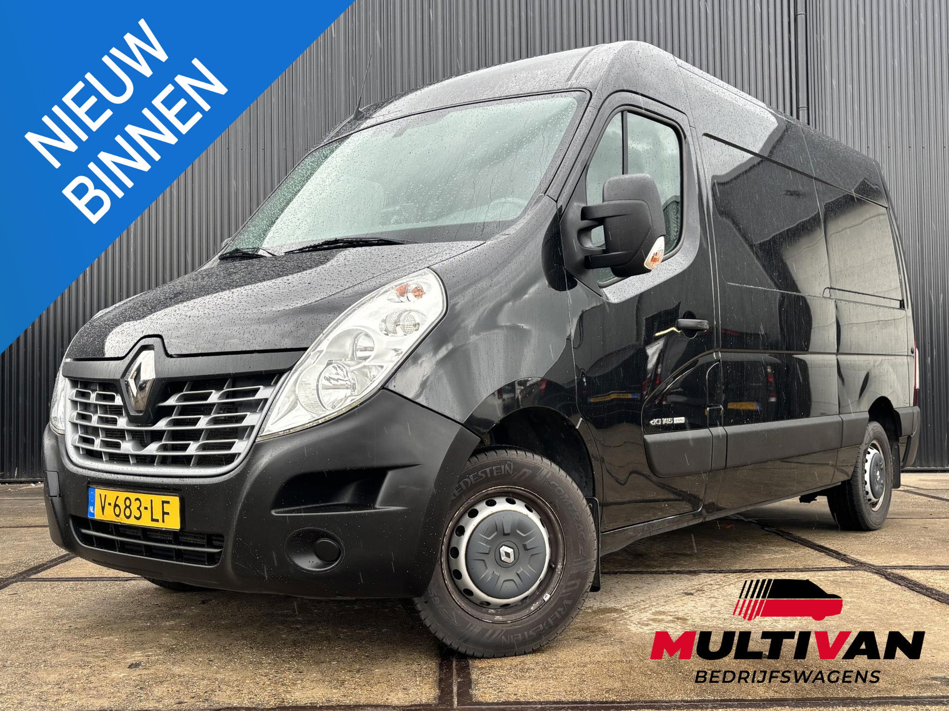 Renault Master T35 2.3 dCi L2H2 145pk | Navigatie | Camera | Trekhaak | Airco | Cruise control | 12 maanden APK |