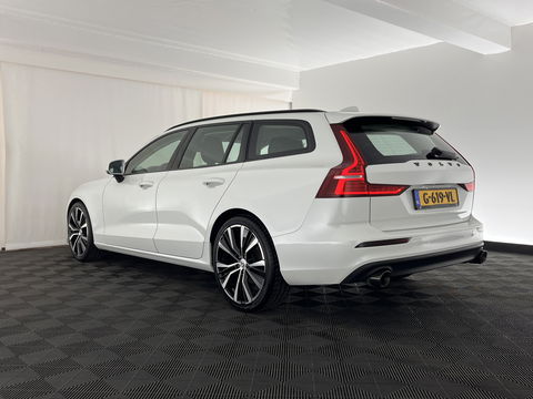 Volvo V60 2.0 D4 Momentum Maxton-Design *FULL-LED | LEATHER-MICROFIBRE | DIGI-COCKPIT | NAVI-FULLMAP | HEATED-COMFORTSEATS | ECC | PDC | CRUISE | LANE-ASSIST | CARPLAY | 20''ALU *