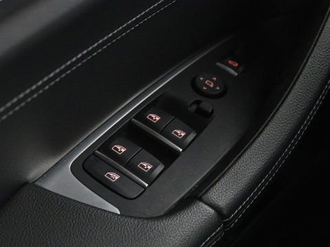 BMW X3 xDrive20i High Executive | M Sport | Leder | Stoelverwarming | Camera | Live Cockpit | Full LED | Sportstoelen | Navigatie | DAB